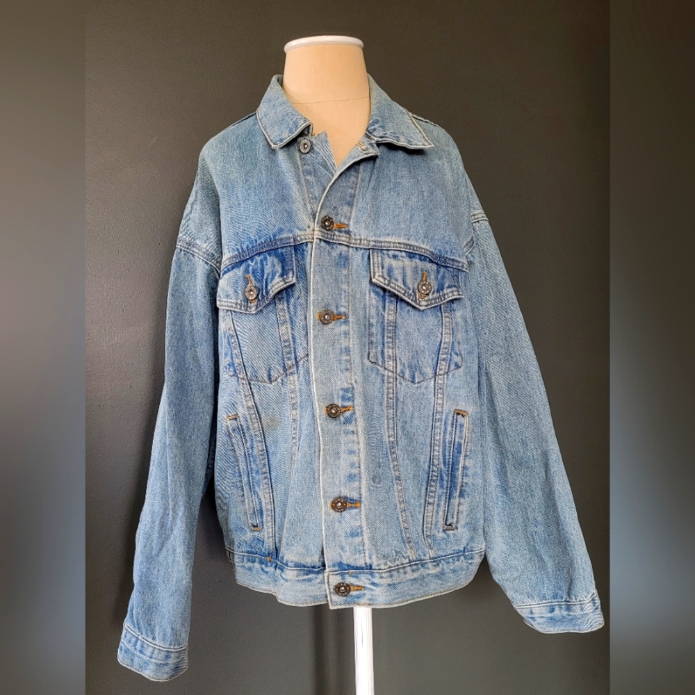 CARMAR oversized jeans jacket. Size: S